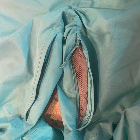 Under Armour Snowpants — Womans Medium - Picture 9 of 10